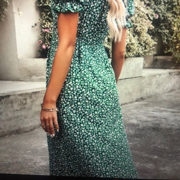 Green Floral Print Puff Sleeve w/ Slit Dress - Picture 2 of 5